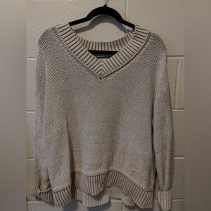 American Eagle Small Weekend V-neck Sweater